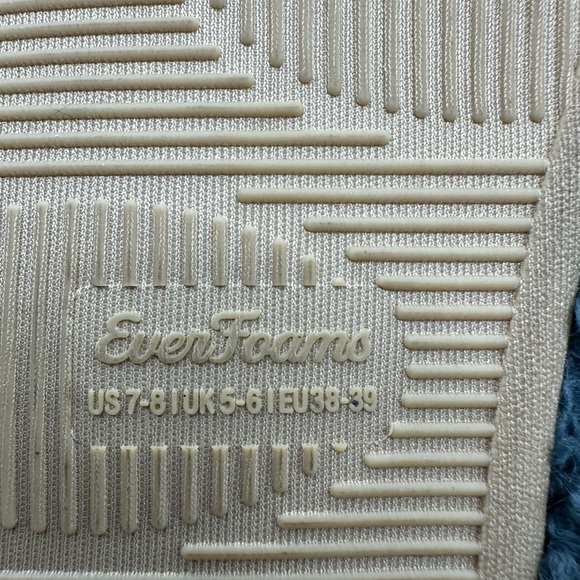 EverFoams Women's Shearling Memory Foam Full Slippers - Picture 6 of 6